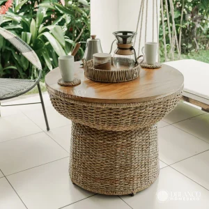 CURVED TABLE